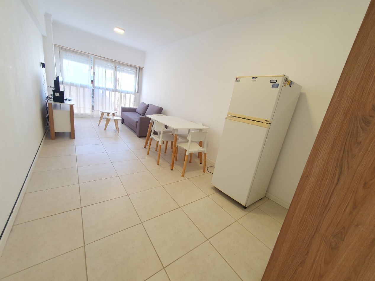 ALQUILER AMBIENTE Y MEDIO A LA CALLE ESTUDIANTES