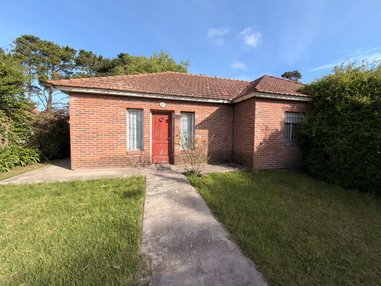 CASA 3 AMBIENTES EN LOMAS DEL GOLF