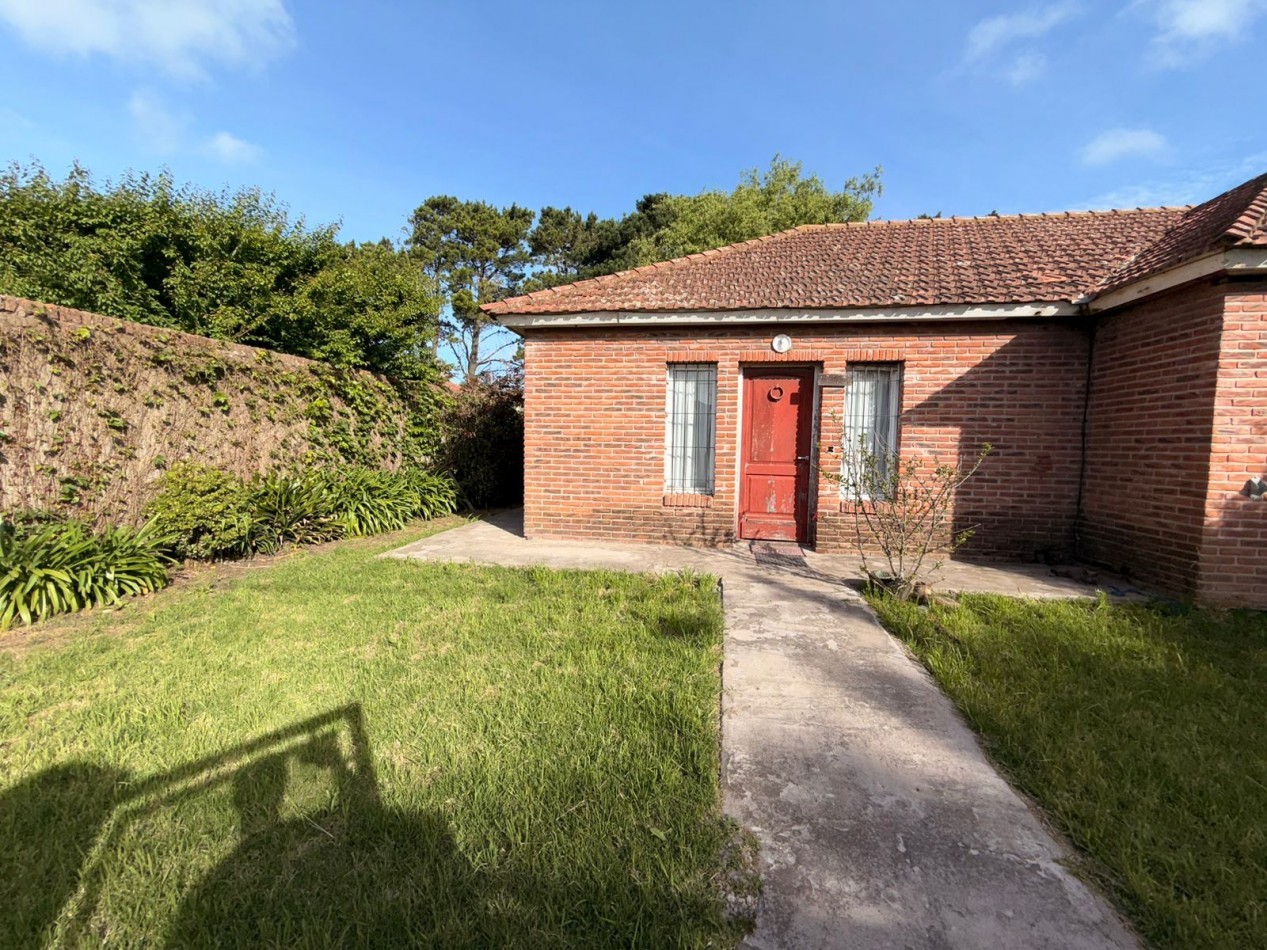 CASA 3 AMBIENTES EN LOMAS DEL GOLF