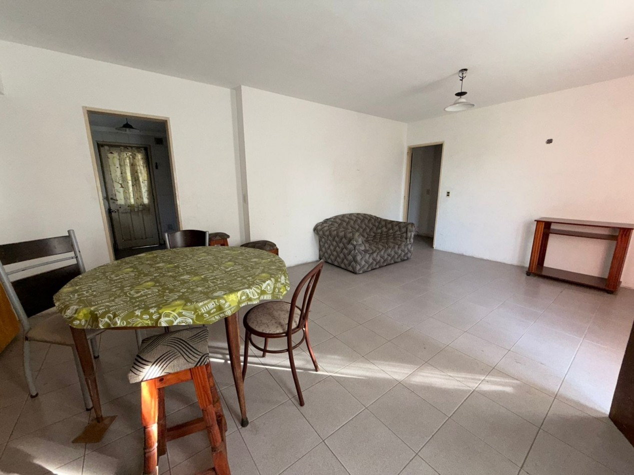 CASA 3 AMBIENTES EN LOMAS DEL GOLF