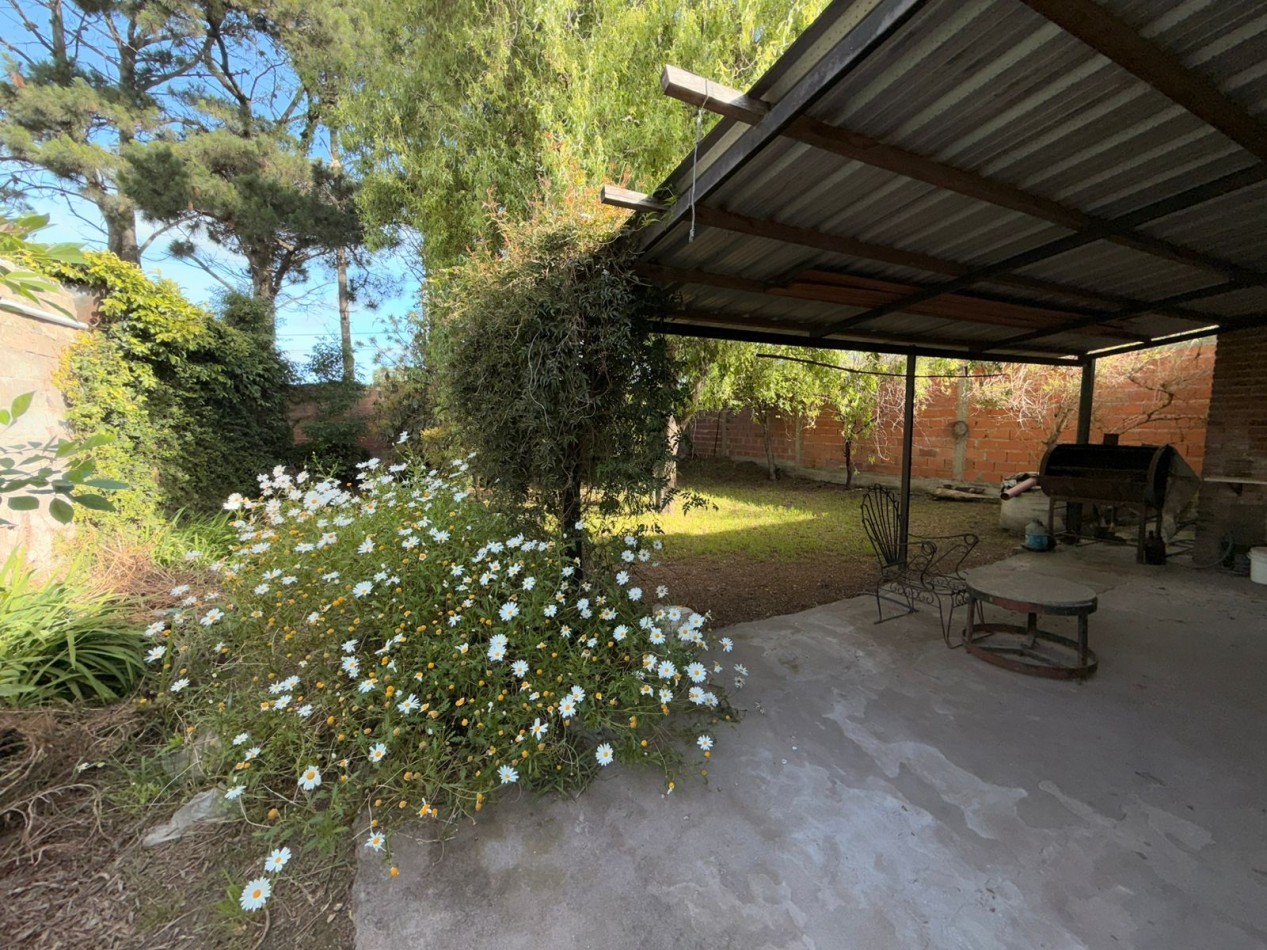 CASA 3 AMBIENTES EN LOMAS DEL GOLF