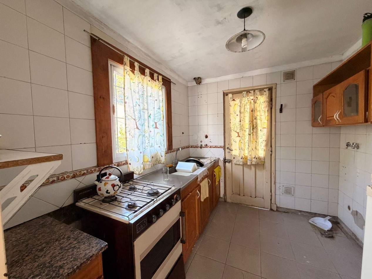 CASA 3 AMBIENTES EN LOMAS DEL GOLF