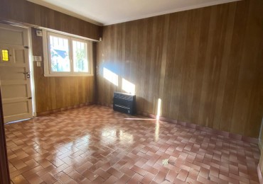 CASA DE 3 AMBIENTES EN LOTE PROPIO. SAN JOSE
