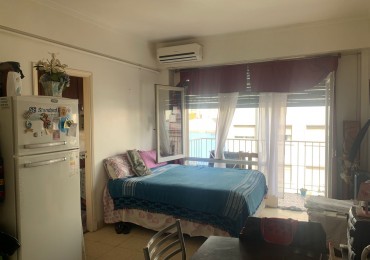 VENTA AMBIENTE AL FRENTE    Rivadavia y Cordoba  