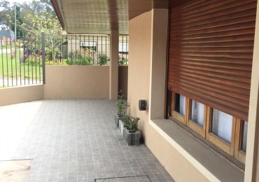 Casa de 3 ambientes multifamiliar mas departamento    Benito Lynch y Pescadores
