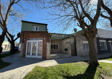 Chalet con departamento en Barrio San Jose