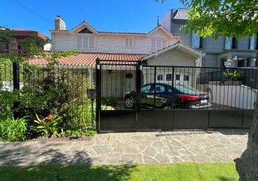 Hermoso Chalet Estilo Ingles Reciclado - Barrio Los Troncos, Mar del Plata