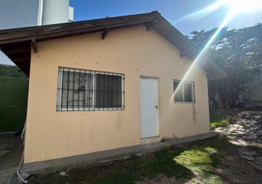 ALQUILER CASA DE 2 AMBIENTES CON COCHERA 24 MESES