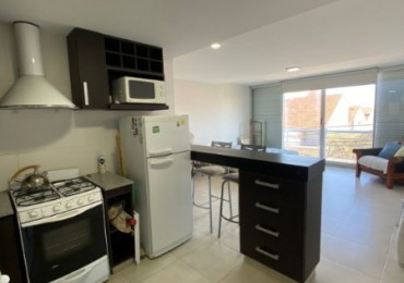 DEPARTAMENTO DE 1 AMBIENTE A LA CALLE CON VISTA AL MAR